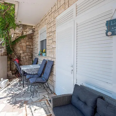 Apartmani Dora Duboka Exteriér fotografie