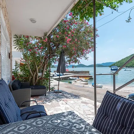 Apartmani Dora Duboka Exteriér fotografie