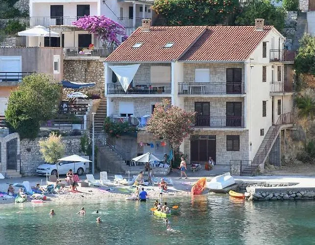Apartmani Dora
